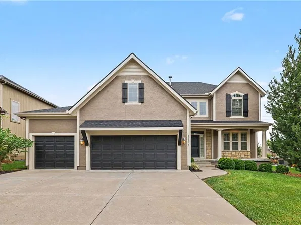 10773 S Palisade St, Olathe, KS 66061