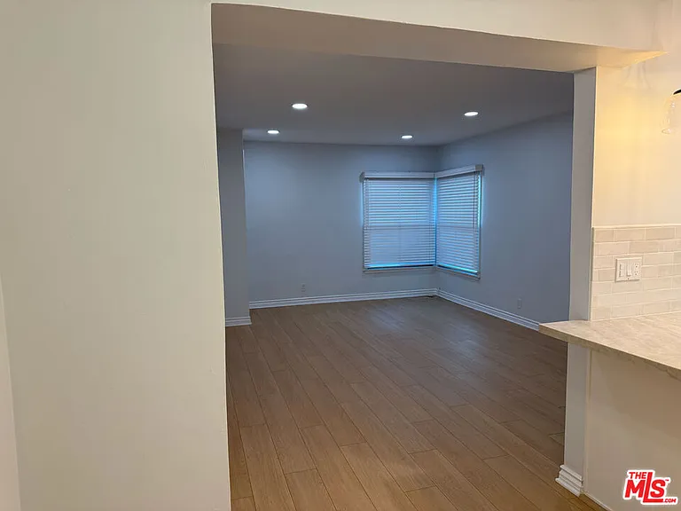 4125 1/2 W Toluca Lake Ave — Photo 7