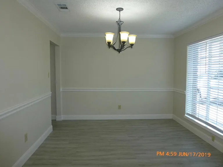 3920 Wendover Dr — Photo 5
