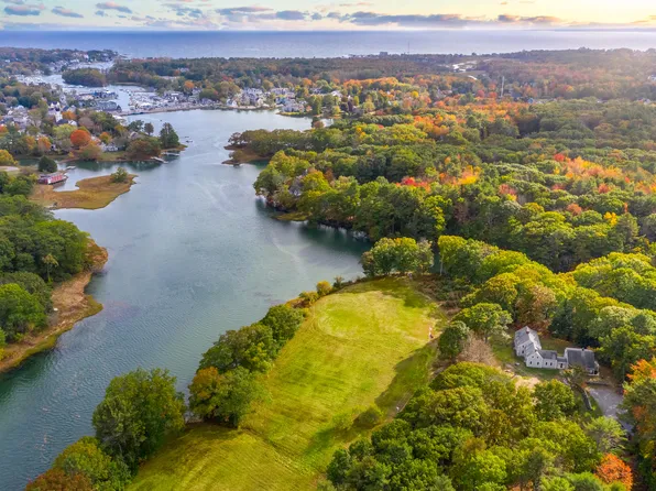 51 River Locks Road, Kennebunk, ME 04043