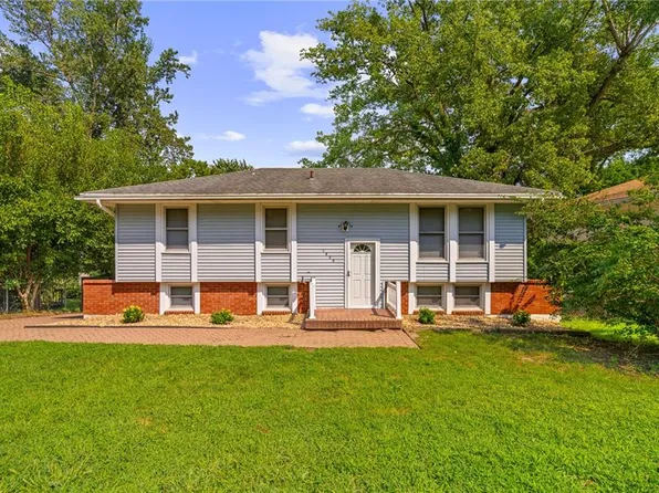 1833 N York Rd, Independence, MO 64058