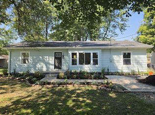 301 Edgewood Dr, Belleville, IL 62223