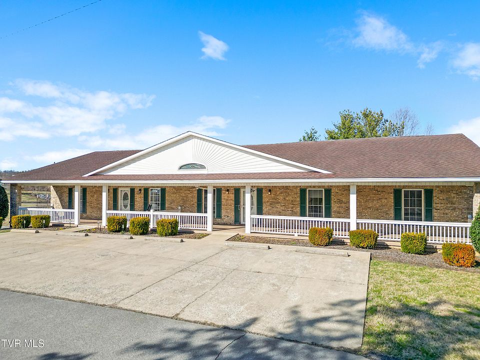 1st image of 101 Crestview Dr