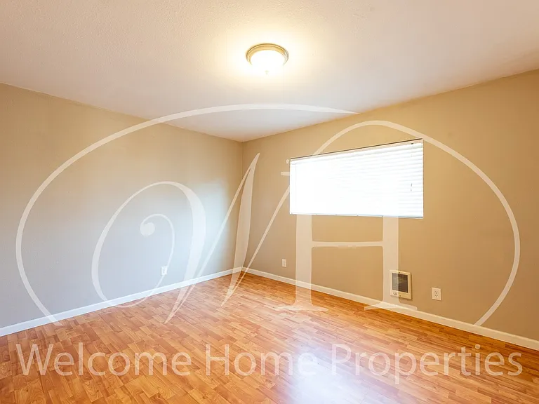 108 SE 6th St — Photo 26