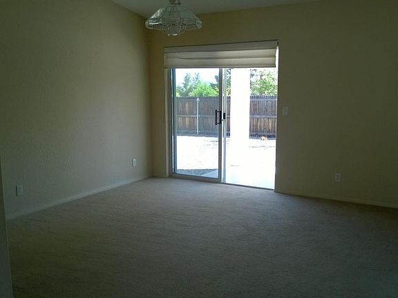 4th image of 1233 S La Jolla Way