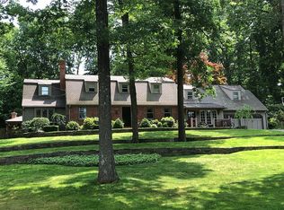 136 Tall Timbers Rd, Glastonbury, CT 06033