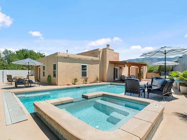 10313 Camino Del Oso NE, Albuquerque, NM 87111