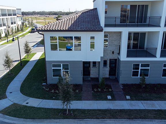 2nd image of 9892 Bucklow Hill Dr