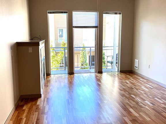 3rd image of 375 Kirkland Ave APT 343