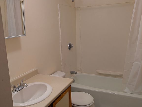 2nd image of 43 Scott St #1