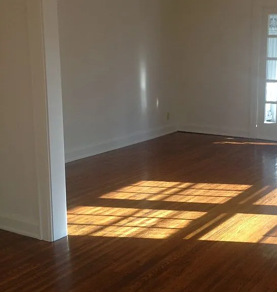 1544 E Broad St — Photo 17