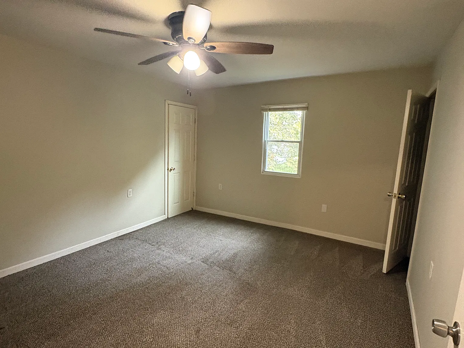 2608 Fremont St — Photo 4