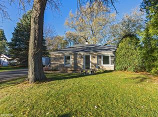 3450 Glen Flora Ave, Gurnee, IL 60031