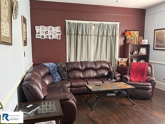 4th image of 396 Overby St