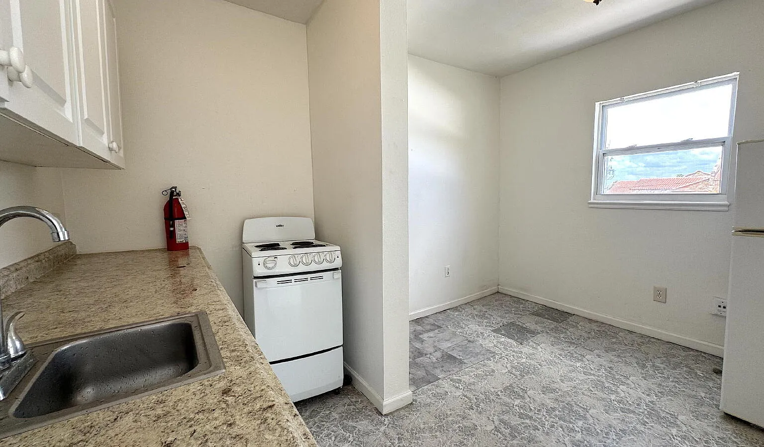 1 bed, 1.0 bath, $1,100 — Photo 3