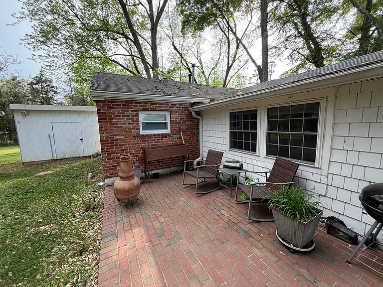 4013 Graceland Ln — Photo 2