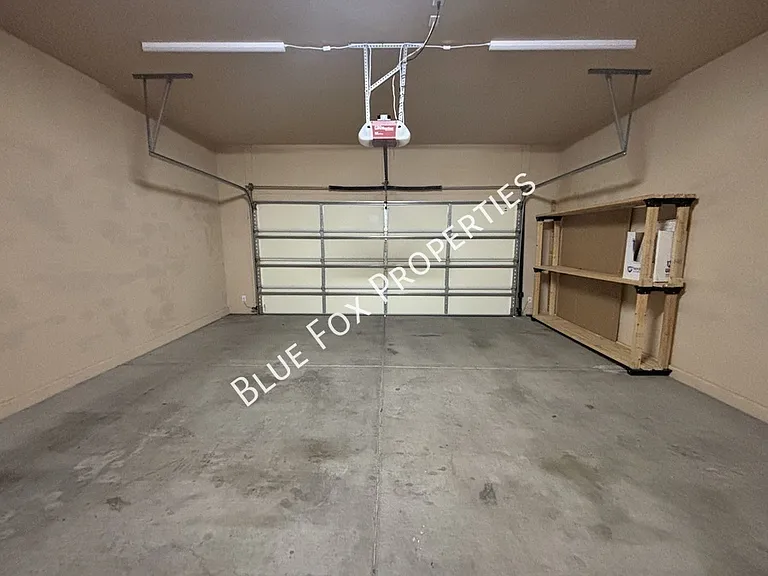 4688 N Belgravia Rd — Photo 2