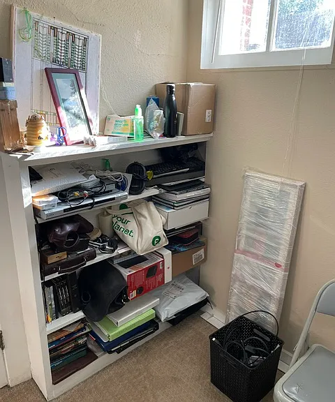 built in shelves in bed room area