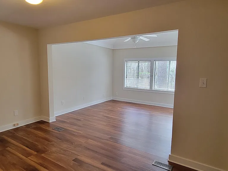 4405 Windtree Rd — Photo 11