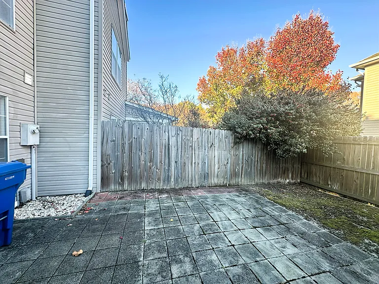 1812 Abbotsbury Way — Photo 22