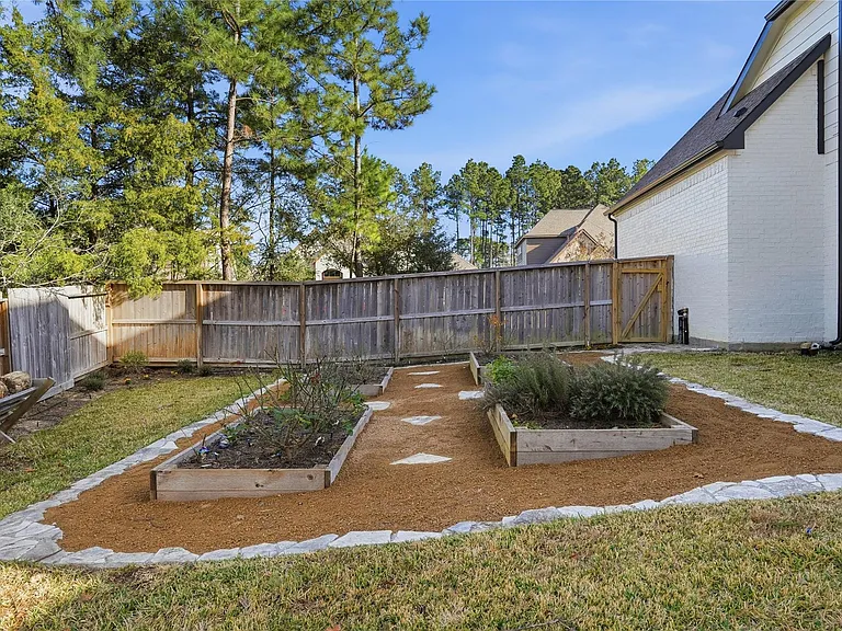 318 Calmato Woods Way — Photo 26