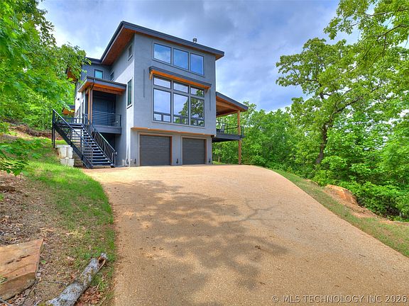 2nd image of 87 Rose Ln