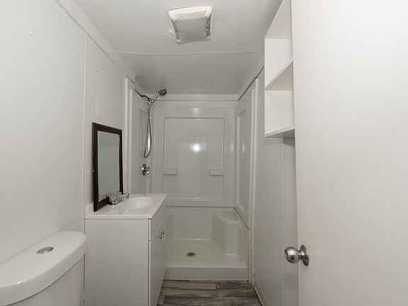3rd image of 205-207 High St