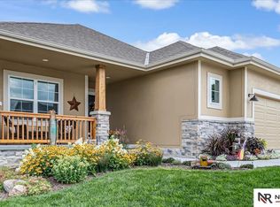 9823 S 185th St, Omaha, NE 68136