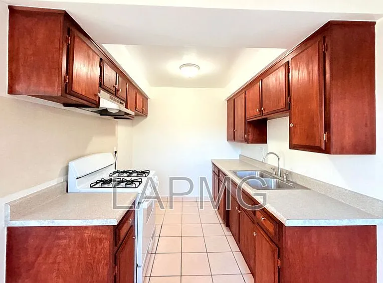 7035-7039 Miles Ave #7035-B — Photo 6