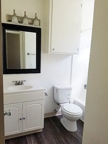 Franklin House Apartments — Photo 11