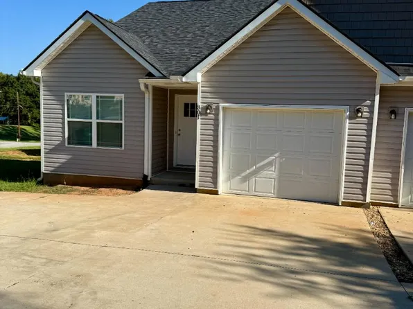 301 Edgefield St, Chesnee, SC 29323