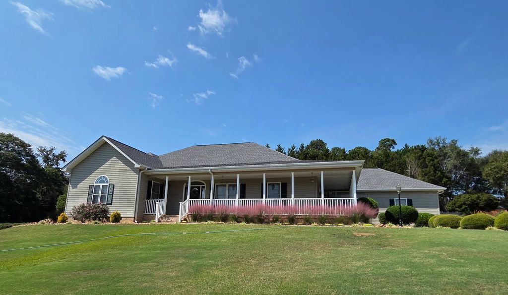 730 Wilson Ferry Rd - Property Image