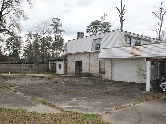 3rd image of 251 W Pineshadows Dr