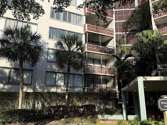 2nd image of 4222 Inverrary Boulevard #4609