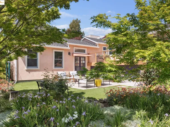 2457 Ravenwood Ln, Oakland, CA 94602
