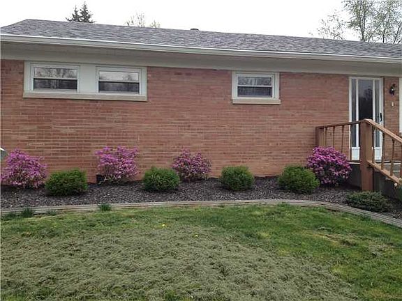 5th image of 863 Sunset Dr