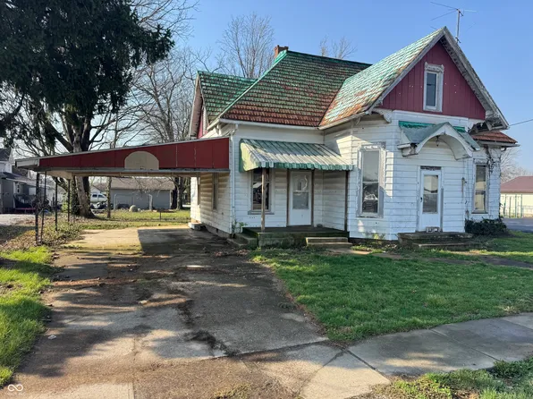 4 W Water St, Cloverdale, IN 46120