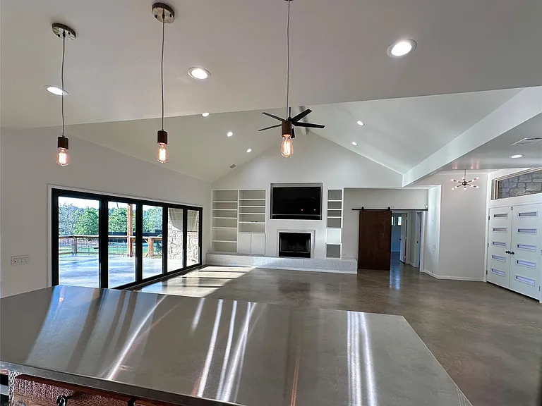 137 Mulberry Ln — Photo 17