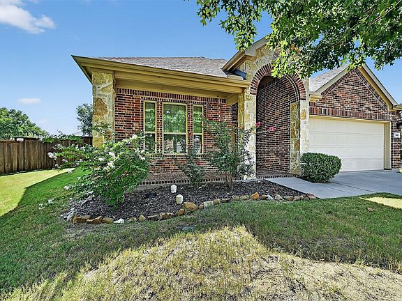 3rd image of 405 Roger Graves Cir