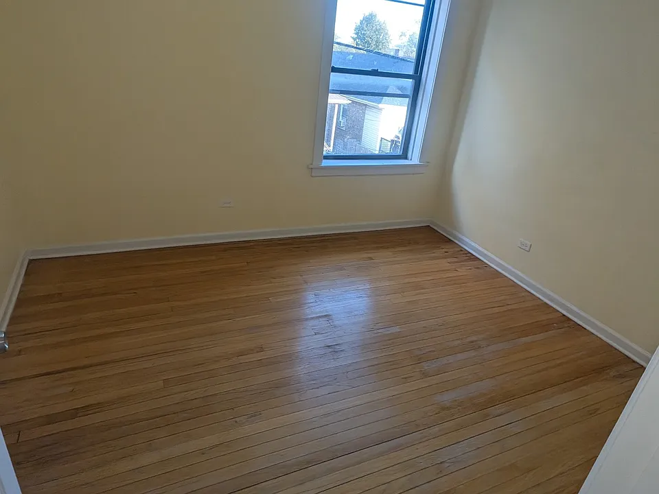 8201 S Ada St #3