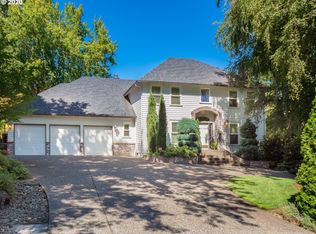 13744 Knaus Rd, Lake Oswego, OR 97034