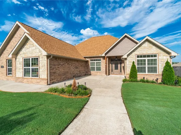 7939 Buona Sera St, Springdale, AR 72762