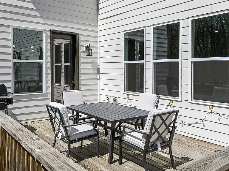 512 Cedar Crest Cir — Photo 44