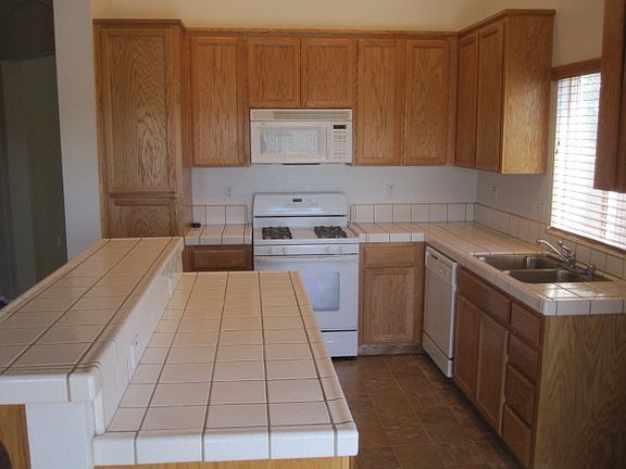 2nd image of 2536 Marie Antonette Ln