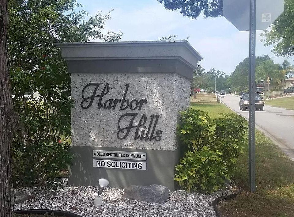 1st image of 1552 High Bluff Dr
