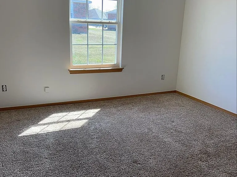 2805 Trailwood Dr — Photo 9