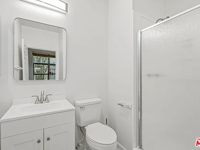 11636 Montana Ave #103 — Photo 34