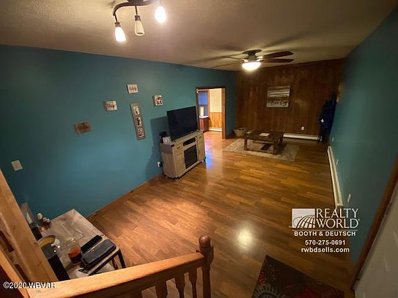 5th image of 129 W Water St