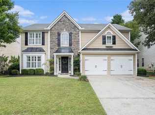 1050 Crabapple Lake Cir E, Roswell, GA 30076