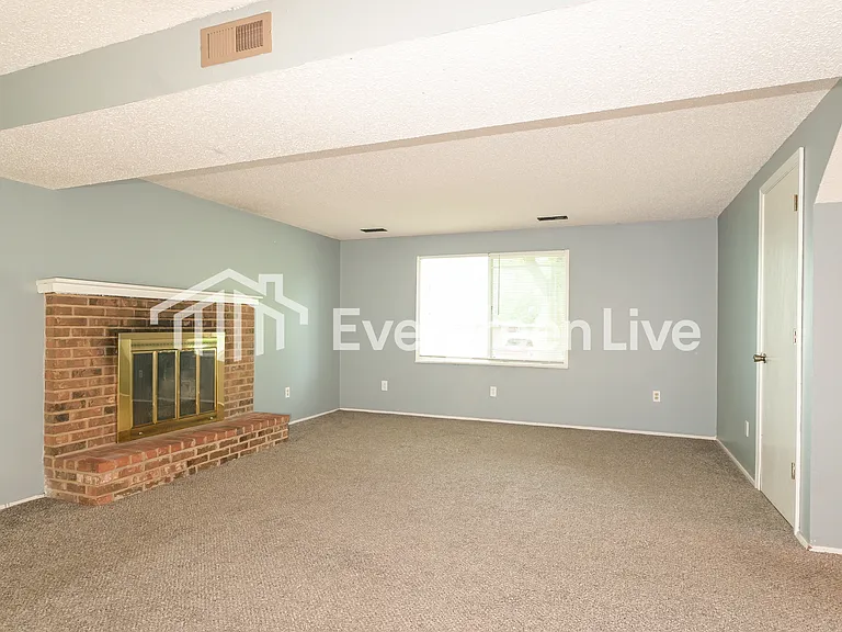 1333 Nutmeg Dr — Photo 11